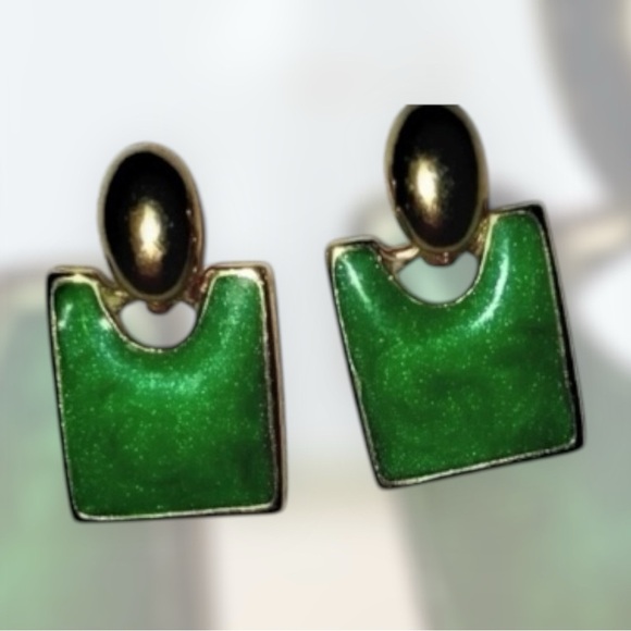 Green Polished Stone & Gold Tone Earrings w/Stud Posts & Rubber Back Closures - Picture 1 of 5